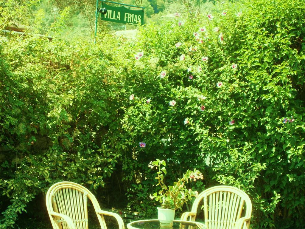 Villa Frias Aszprojerakáta Szoba fotó